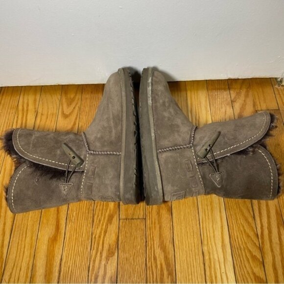 UGG Brown Boots size US 6 - Picture 2 of 13